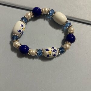 Blue and White Floral Beaded Stretch Bracelet